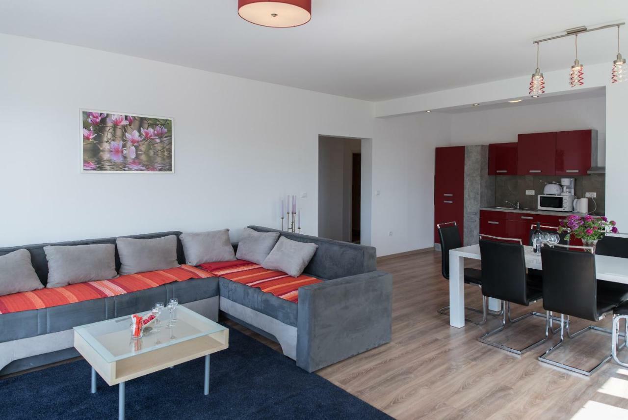 De Luxe Apartment Mediteran 2**** Затон Екстер'єр фото
