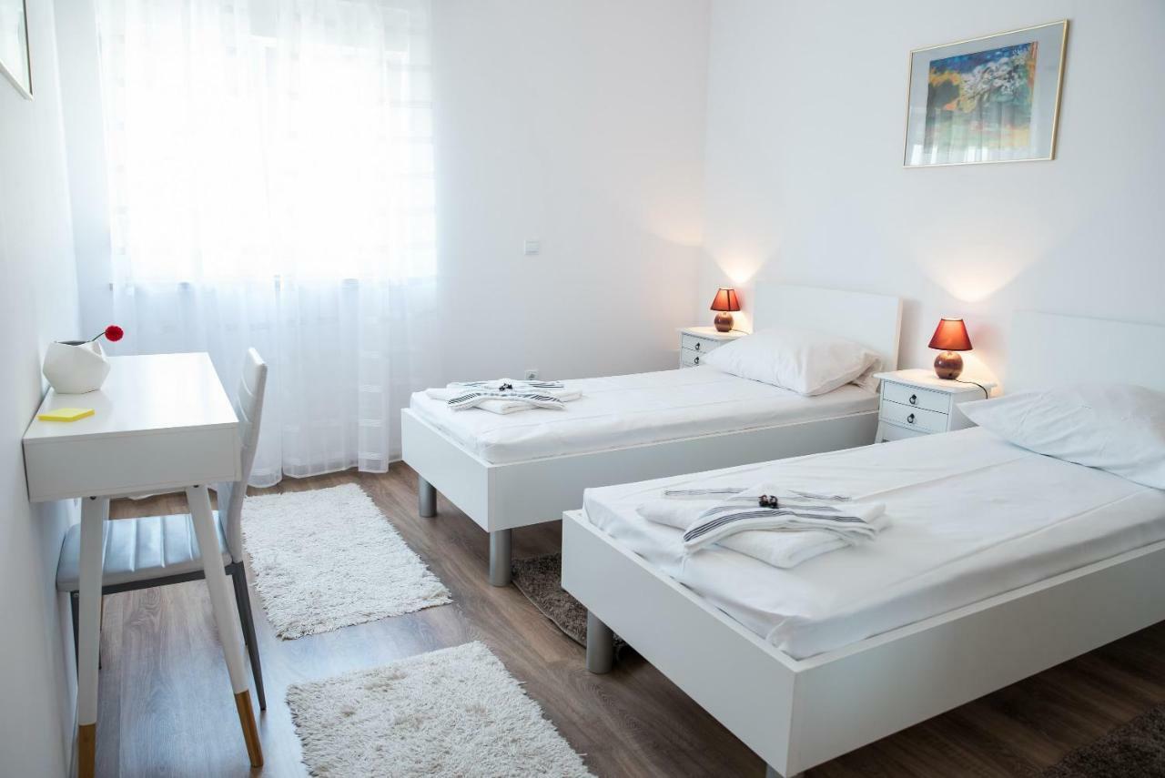 De Luxe Apartment Mediteran 2**** Затон Екстер'єр фото